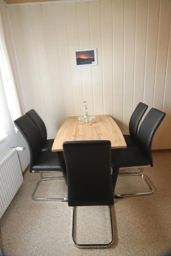 Marienfelde Ruhige Wohnung Mit Terrasse Nur 5 Minuten Zur Mueritz מראה חיצוני תמונה